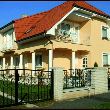 Erika Vendeghaz Hotel Buk Bagian luar foto