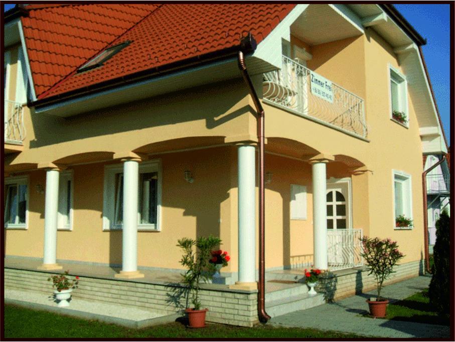 Erika Vendeghaz Hotel Buk Bagian luar foto