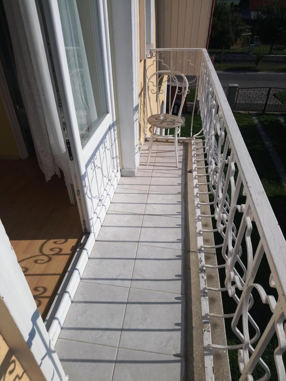 Erika Vendeghaz Hotel Buk Bagian luar foto