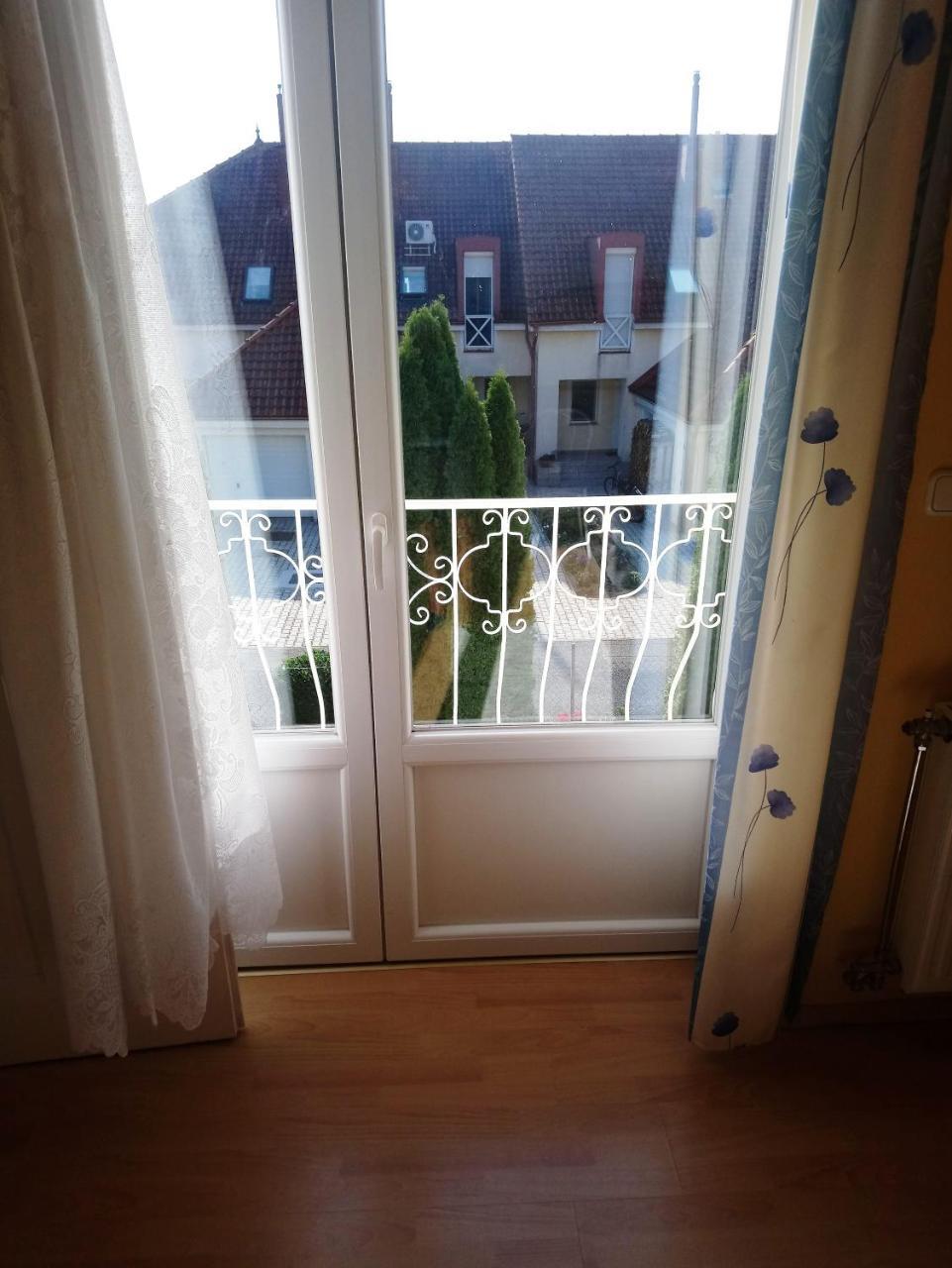 Erika Vendeghaz Hotel Buk Bagian luar foto