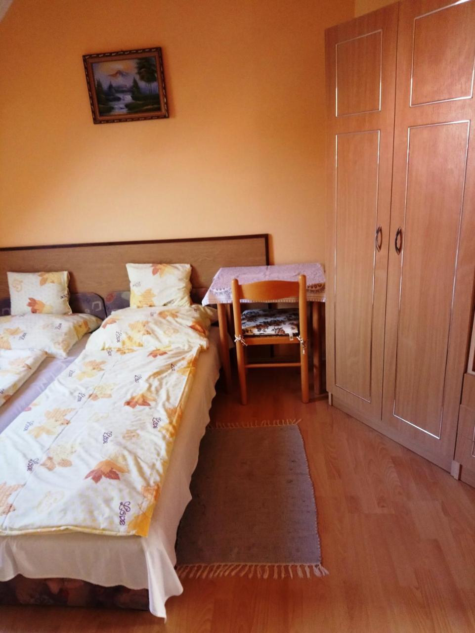 Erika Vendeghaz Hotel Buk Bagian luar foto